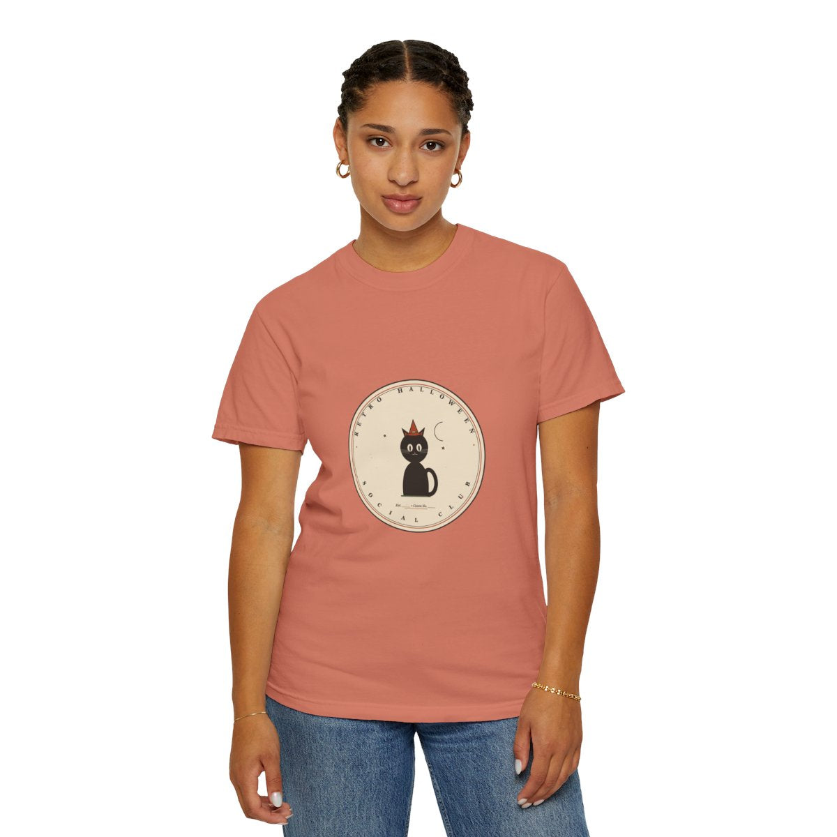 Retro Social Club T-Shirt | 1930s Mascot Badge Retro Halloween Tee | Gift for Halloween Shoppers - Terracotta